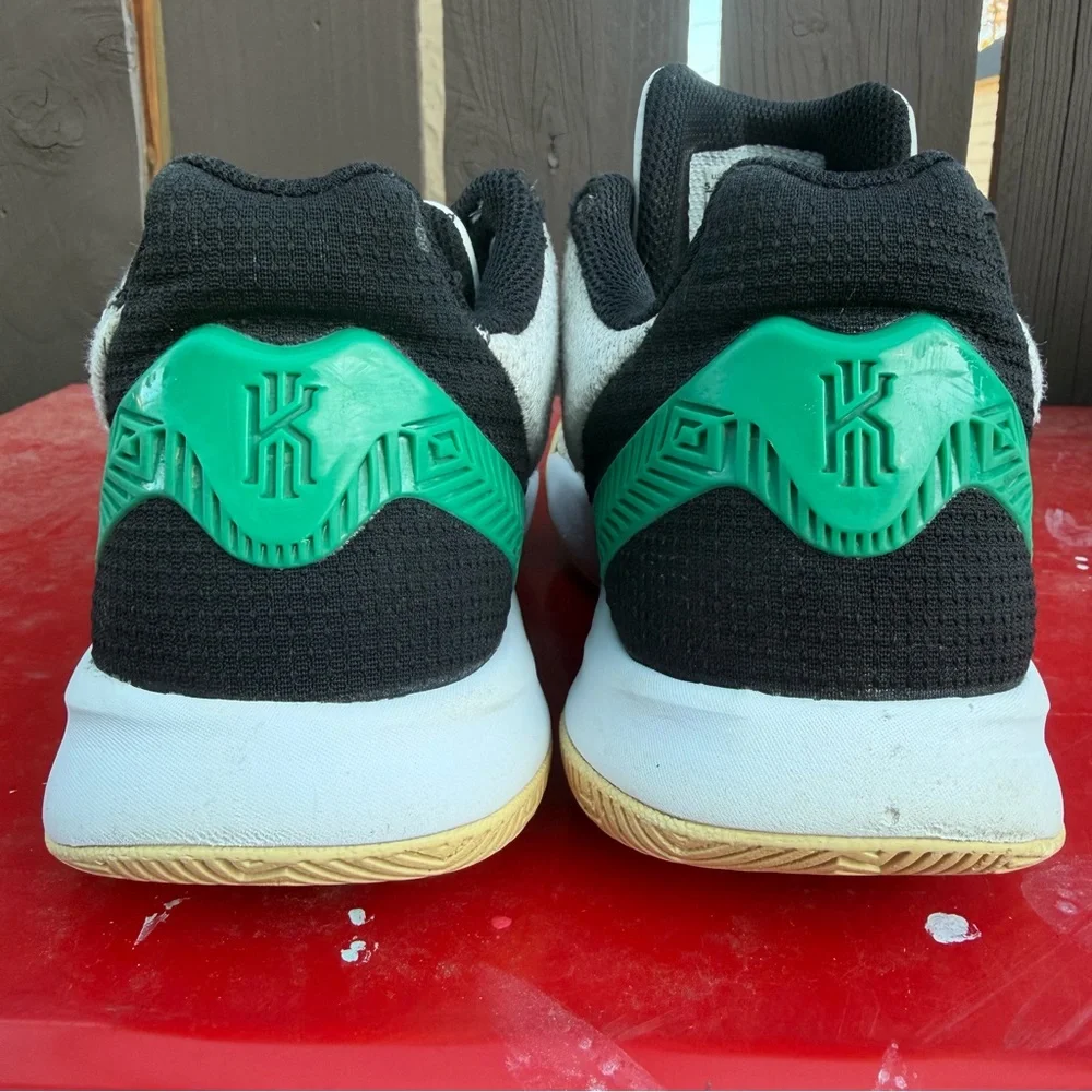 Nike Kyrie Basketball Shoes Gray Black Youth‎ 5.5Y Flytrap Style - Picture 7 of 8